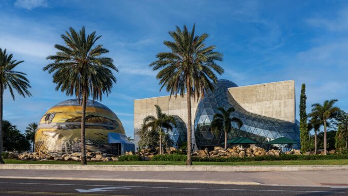Dali_Exterior_w_DA360